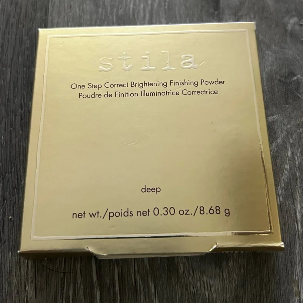 Stila One Step Correct Brightening Finishing Powder in Shade Deep - New in Box